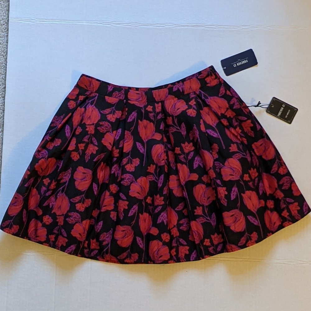 Forever 21 floral taffeta short skirt NWT